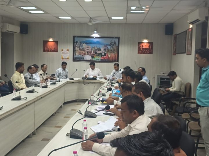 पुष्कर सौंदर्यीकरण कार्यों की जल संसाधन मंत्री ने की व्यापक समीक्षाब्रह्म कॉरिडोर थीम के अनुरूप कार्य करने तथा गुणवत्ता एवं समयबद्धता के दिए निर्देश