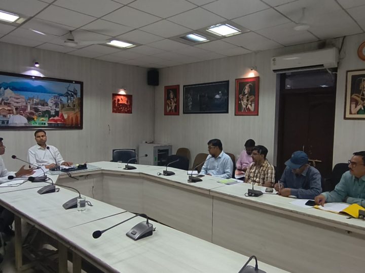 ग्रामीण रथ अभियान के सम्बन्ध में बैठक आयोजितयोजनाओं की जानकारी एवं उपलब्धियों को आमजन तक पहुँचाने के दिए निर्देश