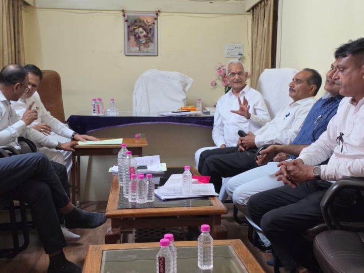 पुष्कर सेवा सदन में न्यायालय के आदेश के बाद भी चुनाव प्रक्रिया में बाधा, समाज के लोगों ने जताई नाराजगी
