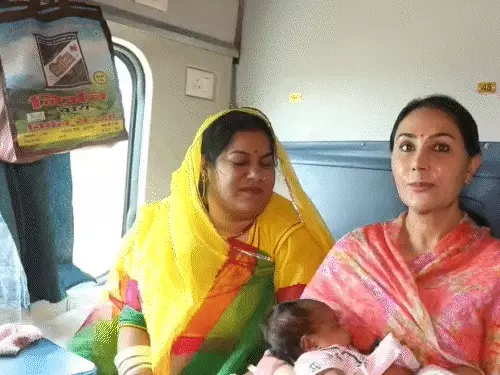 ट्रेन से अजमेर पहुंचीं डिप्टी CM दीया कुमारी, बोलीं- पेट्रोल-डीजल बचाएं, राष्ट्रहित में निभाएं जिम्मेदारी