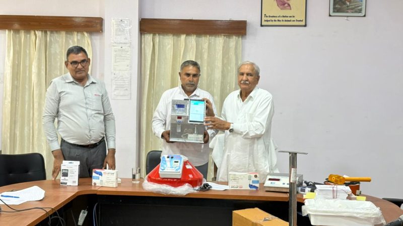अजमेर डेयरी की ऐतिहासिक पहलः श्वेत क्रांति को नई उड़ान, 50 दुग्ध समितियां होंगी हाईटेक*अध्यक्ष रामचन्द्र चौधरी के नेतृत्व में ग्रामीण सहकारिता को लगे पंख, दुग्ध समितियों के सचिवों को किया संबोधित