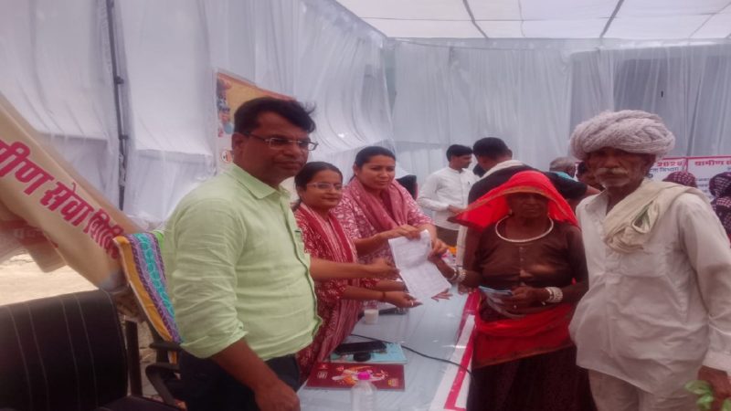 ग्राम पंचायत नरवर में शिविर का आयोजन किया गया। राजस्थान राज्य के अजमेर जिले की तहसील अजमेर ग्रामीण के गांव नरवर की