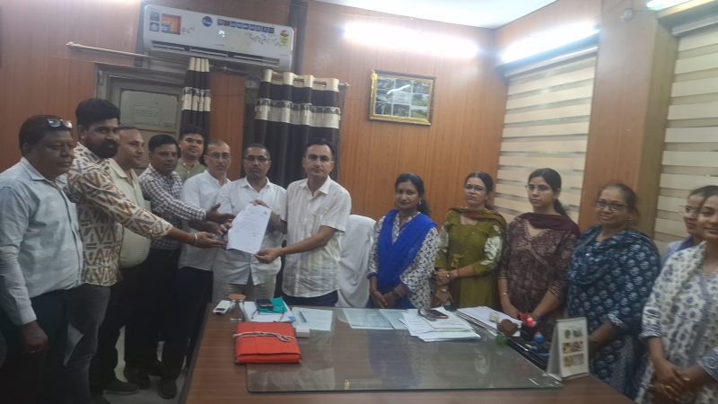 अजमेर में मंत्रालयिक कर्मचारियों का ऐलान: ग्रामीण सेवा शिविरों का बहिष्कार, मांगें नहीं मानीं तो 7 जुलाई को जल समाधि