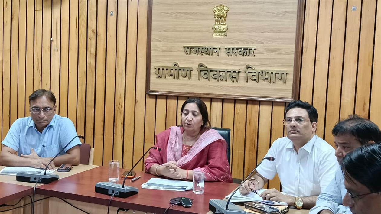वीबी-जी राम जी आयुक्त ने मनरेगा बकाया बिलों का शीघ्र भुगतान करने के दिए निर्देश