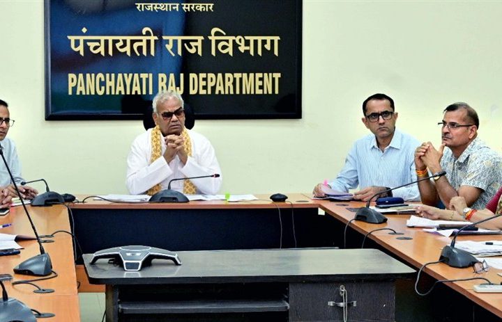 31 अगस्त तक पौधारोपण पूरा करने और हर शनिवार ‘नो बैग डे’ पर विशेष अभियान के निर्देश—शिक्षा एवं पंचायतीराज मंत्री