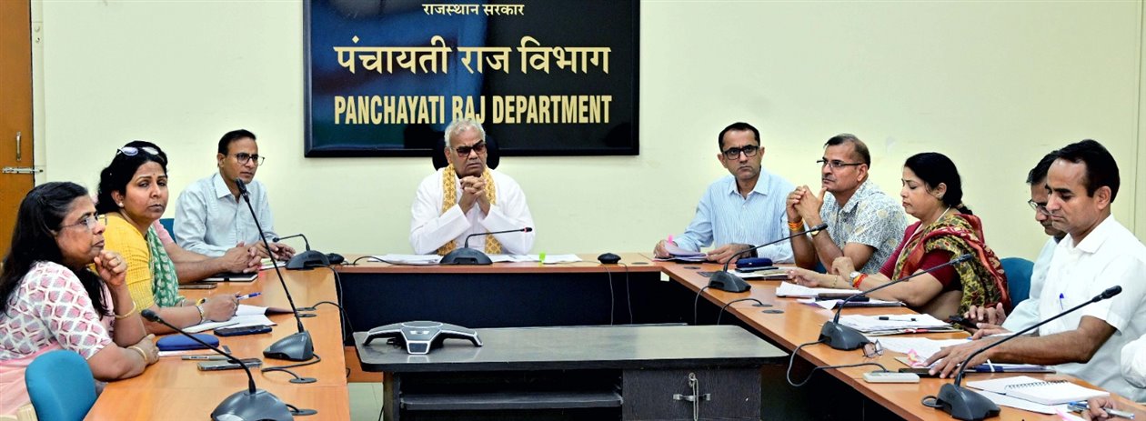 31 अगस्त तक पौधारोपण पूरा करने और हर शनिवार ‘नो बैग डे’ पर विशेष अभियान के निर्देश—शिक्षा एवं पंचायतीराज मंत्री