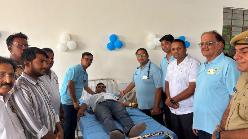 रोटरी क्लब नसीराबाद के तत्वावधान में स्वैच्छिक रक्तदान व स्वास्थ्य शिविर आयोजित