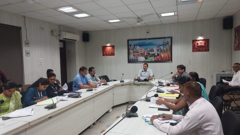 जिले के बैंकर्स के साथ जिला कलक्टर ने ली समीक्षा बैठकसरकार प्रायोजित योजनाओं में प्रगति बढ़ाने के दिए निर्देश