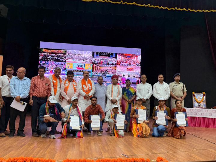 प्रधानमंत्री मोदी के नेतृत्व में रोजगार और विकास को मिली नई गति : भागीरथ चौधरी