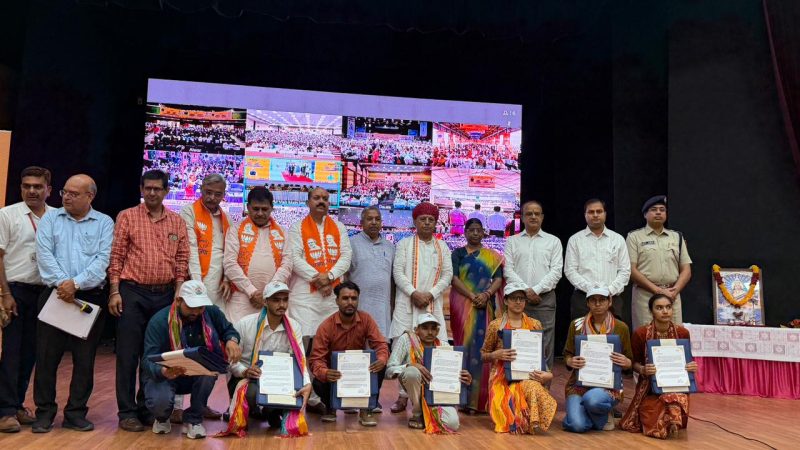 प्रधानमंत्री मोदी के नेतृत्व में रोजगार और विकास को मिली नई गति : भागीरथ चौधरी