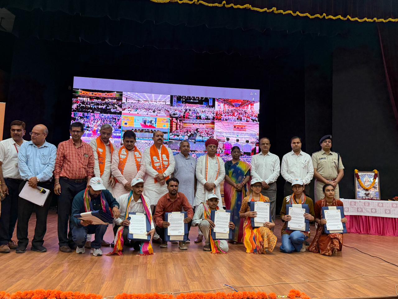 प्रधानमंत्री मोदी के नेतृत्व में रोजगार और विकास को मिली नई गति : भागीरथ चौधरी