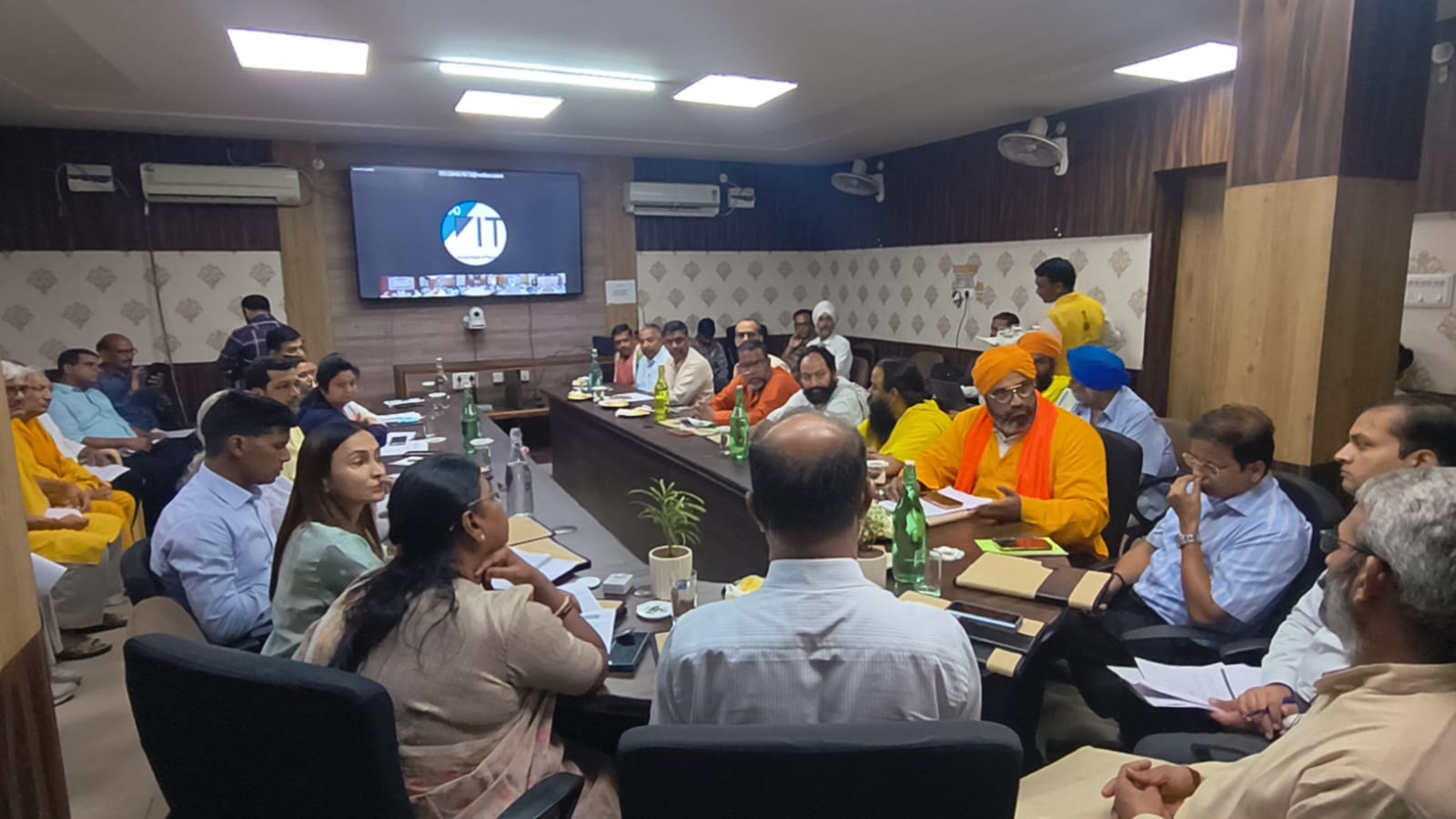 राजस्थान समान नागरिक संहिता 2026 के संबंध में प्रारूप समिति द्वारा अजमेर संभाग स्तरीय एक दिवसीय जनसुनवाई की जा रही है।