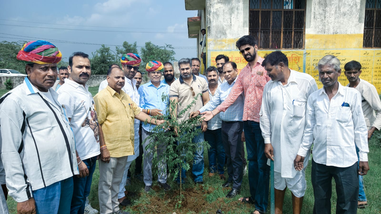 ग्राम पंचायत टांकावास मुख्यालय पर गुरूवार को ग्रामीण सेवा शिविर का आयोजन किया गया