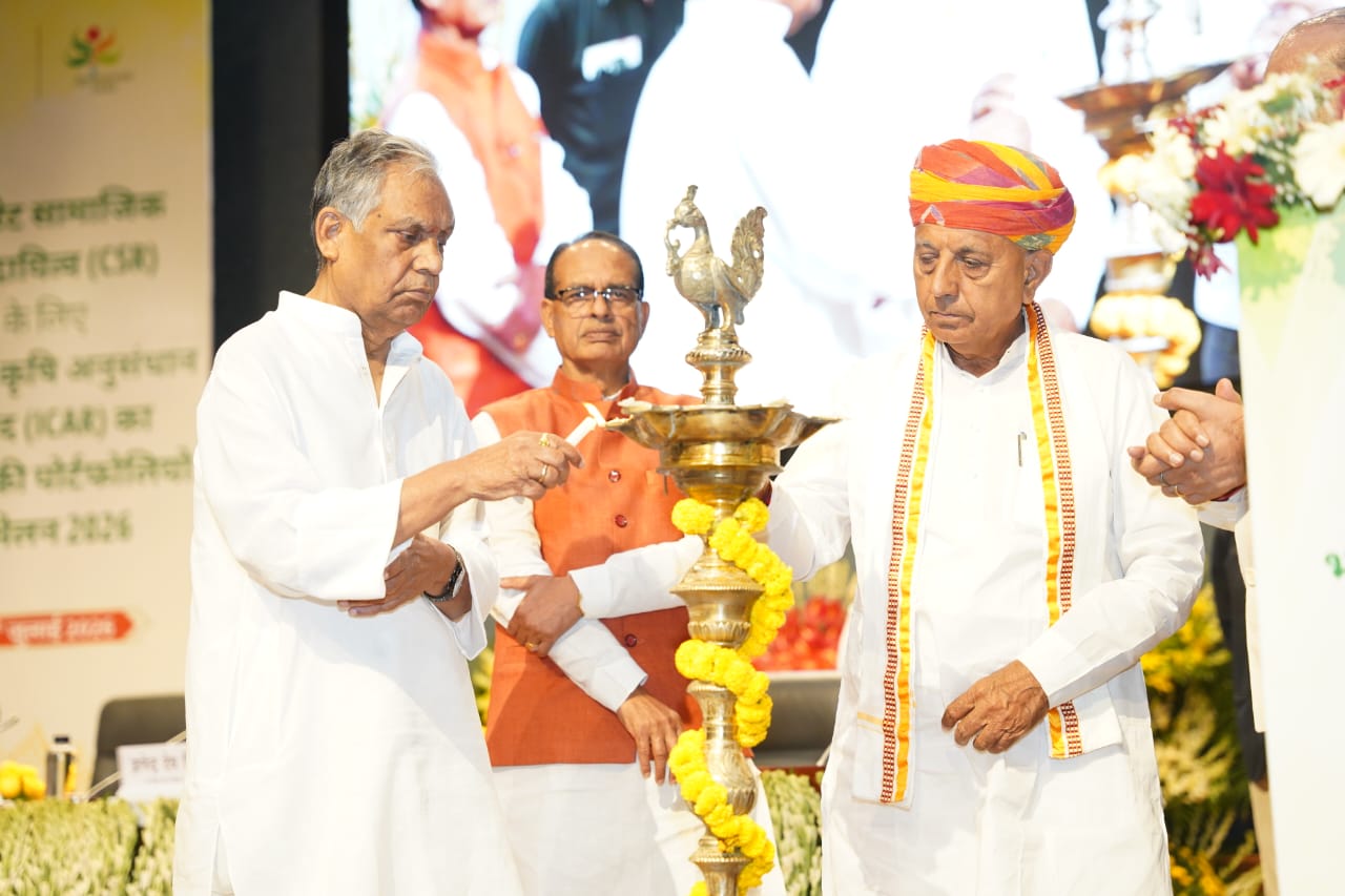 कृषि अनुसंधान, नवाचार और तकनीक के माध्यम से किसानों की समृद्धि के लिए सरकार प्रतिबद्ध : भागीरथ चौधरी