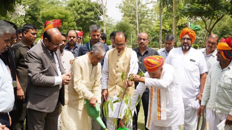 कृषि अनुसंधान का लाभ अंतिम पंक्ति के किसान तक पहुँचाना सरकार की प्राथमिकता : भागीरथ चौधरी