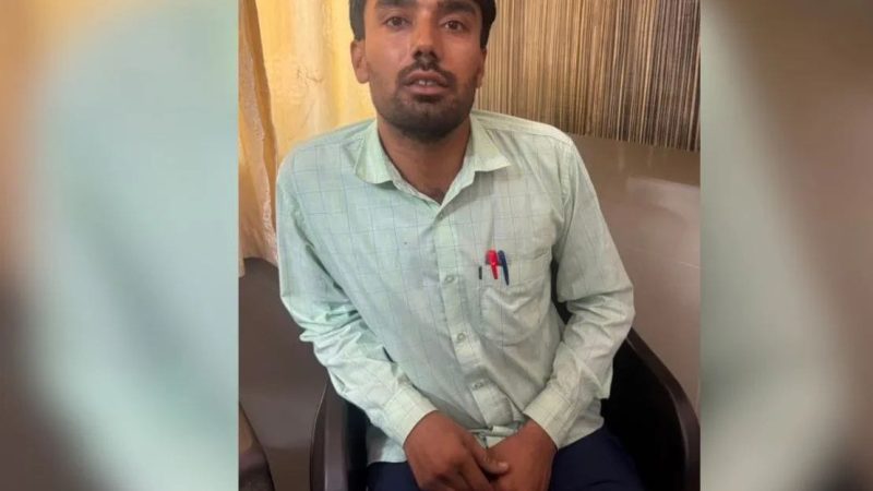 पीएम आवास योजना की किस्त जारी करने के नाम पर घूस: ग्राम विकास अधिकारी ₹3,500 लेते रंगे हाथ गिरफ्तार