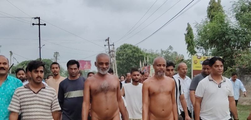 दादागुरु की समाधि नगरी नसीराबाद में प्रथम बार हुआ परम पूज्य मुनि श्री निष्पक्षसागर जी महाराज एवं परम पूज्य मुनि श्री निस्पृहसागर जी महाराज ससंघ का मंगल प्रवेश