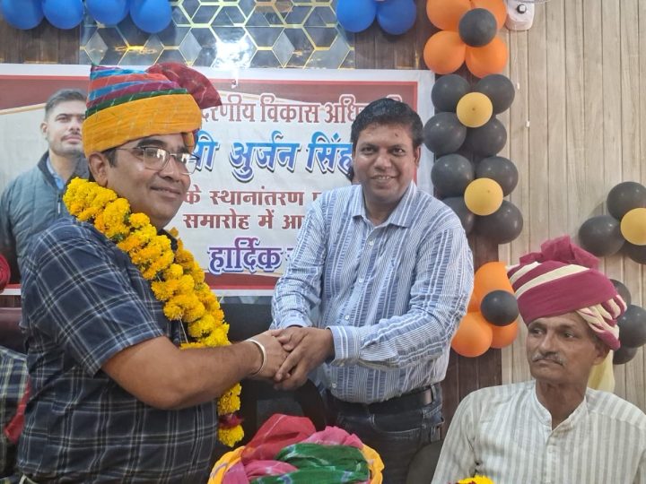 भिनाय के नवनियुक्त विकास अधिकारी सुनिल वर्मा ने किया कार्यभार ग्रहण