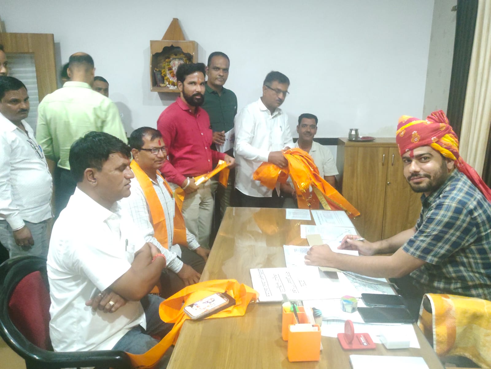 खमनोर पंचायत समिति के नए विकास अधिकारी बने अर्जुन सिंह, संभाला पदभार