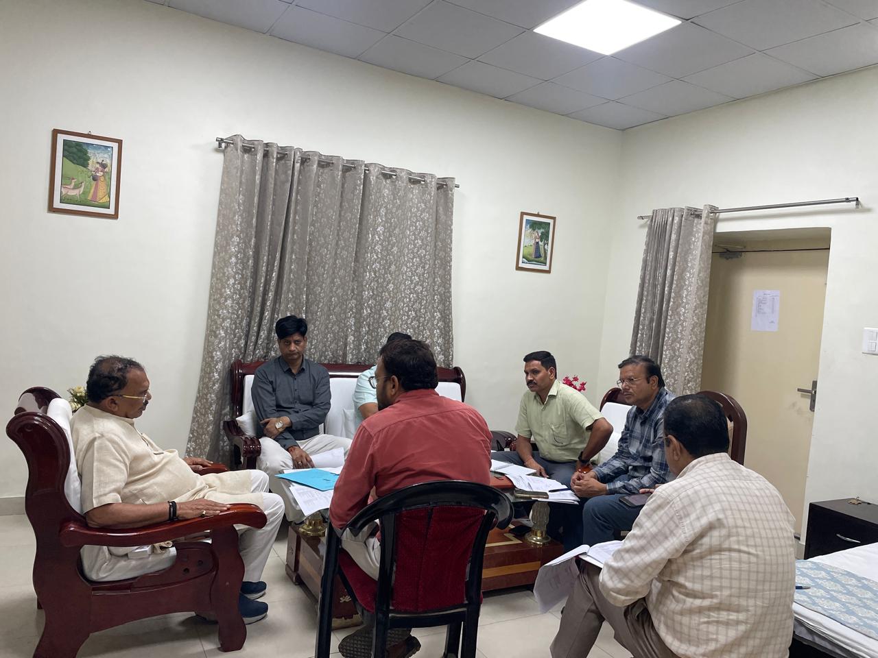 जेएलएन अस्पताल में कमियां पाई गई तो जिम्मेदारी होगी तय- देवनानी