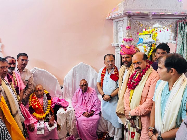 देवनारायण बोर्ड अध्यक्ष श्री ओमप्रकाश भड़ाना ने गुरु पूर्णिमा पर संत-महात्माओं का किया सम्मान