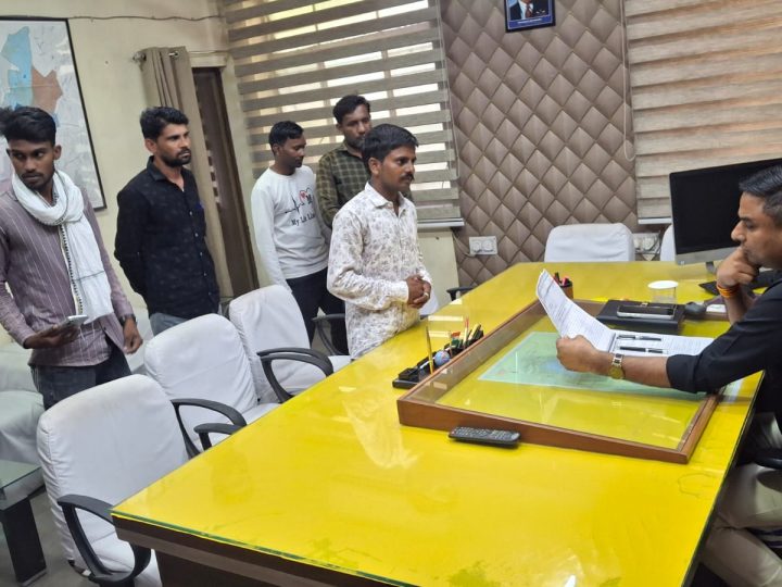 जिला कलेक्टर अजमेर को विभिन्न मांगों को लेकर ज्ञापन सौंपा