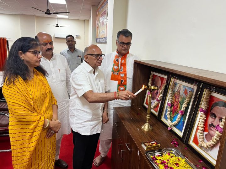 निकाय व पंचायत चुनाव को लेकर आवश्यक बैठक भाजपा अजमेर कार्यालय पर आयोजित की गई,चुनाव को लेकर भाजपा ने कसी कमर,