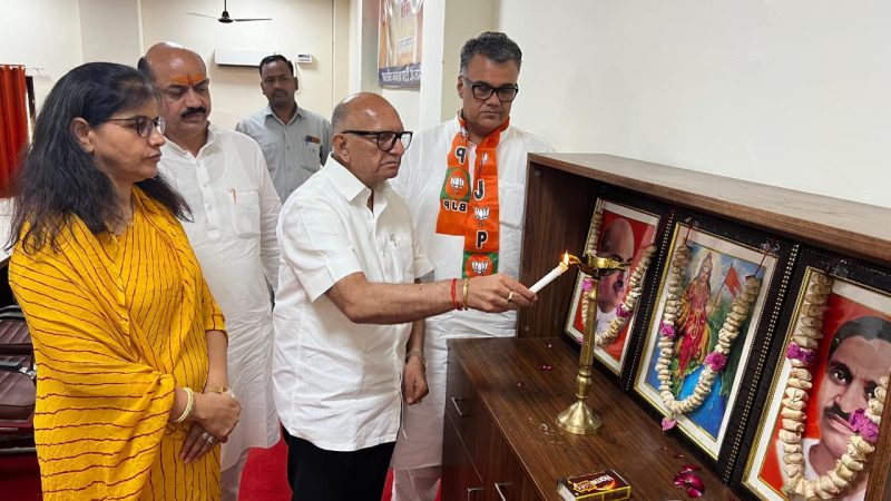 निकाय व पंचायत चुनाव को लेकर आवश्यक बैठक भाजपा अजमेर कार्यालय पर आयोजित की गई,चुनाव को लेकर भाजपा ने कसी कमर,