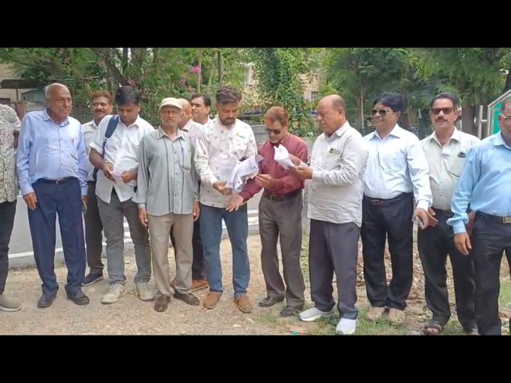 पत्रकार गोपाल लाल माली से मारपीट मामले में निष्पक्ष जांच की मांग, माली सेना महासभा ने पुलिस महानिरीक्षक को सौंपा ज्ञापन