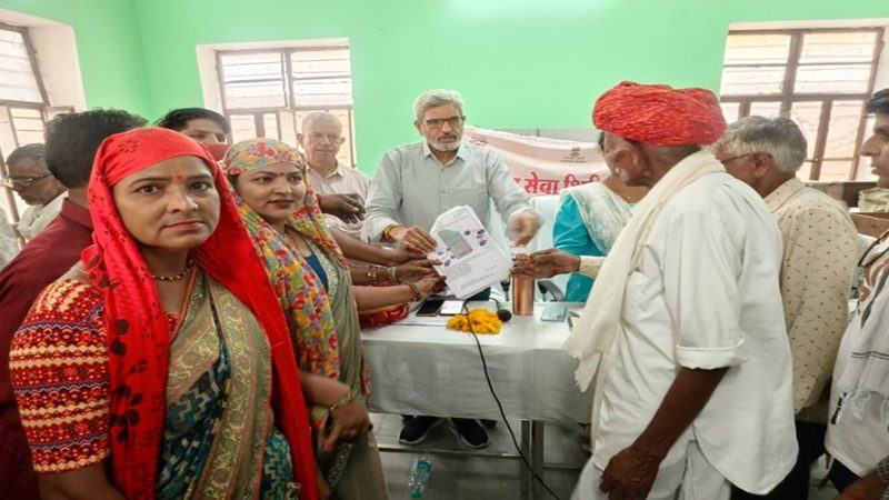 ग्राम पंचायत करकेड़ी में आयोजित हुए ग्रामीण सेवा शिविर अभियान 2026 कैम्प ग्राम करकेड़ी, रूपनगढ़ के वर्तमान जमाबंदी के