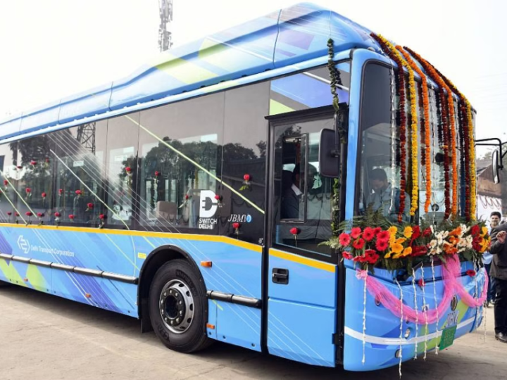 पीएम ई-बस सेवा को मिली नई रफ्तार, अब 9 रूटों पर दौड़ रहीं 15 इलेक्ट्रिक बसें