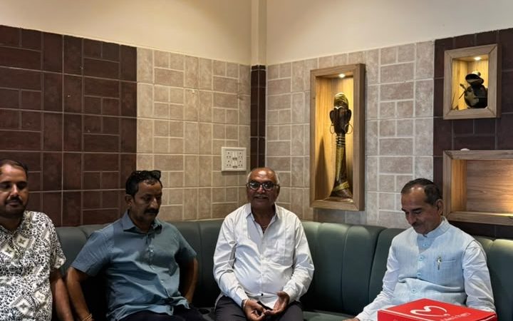 बर में भाजपा प्रदेश अध्यक्ष मदन राठौड़ का भव्य स्वागत, शादी की सालगिरह मनाई; जन्मदिन की दी अग्रिम शुभकामनाएं