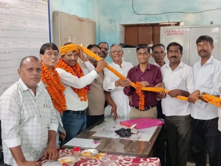 नवनियुक्त एसीबीईओ गणपतलाल मीणा का संघर्ष समिति ने किया सम्मान