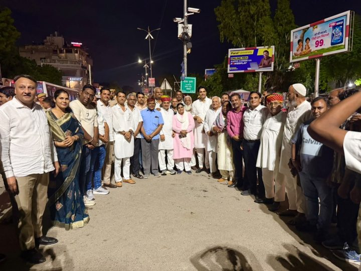 केंद्रीय शिक्षा मंत्री के इस्तीफे व छात्रों की जीत पर अजमेर में कांग्रेस का ‘विजय मार्च’