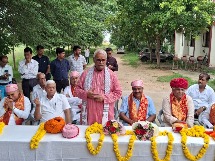 शिक्षा एवं पंचायतीराज मंत्री रहे भीलवाड़ा जिले के दौरे पर—पेड़ करोड़ों रुपये मूल्य की ऑक्सीजन देते हैं, वर्षा एवं भूजल पुनर्भरण में निभाते हैं महत्वपूर्ण भूमिका — शिक्षा मंत्रीमुख्यमंत्री की ‘हरियालो राजस्थान—एक पेड़ देश के नाम’ मुहिम को जन-आंदोलन बनाने का आह्वान
