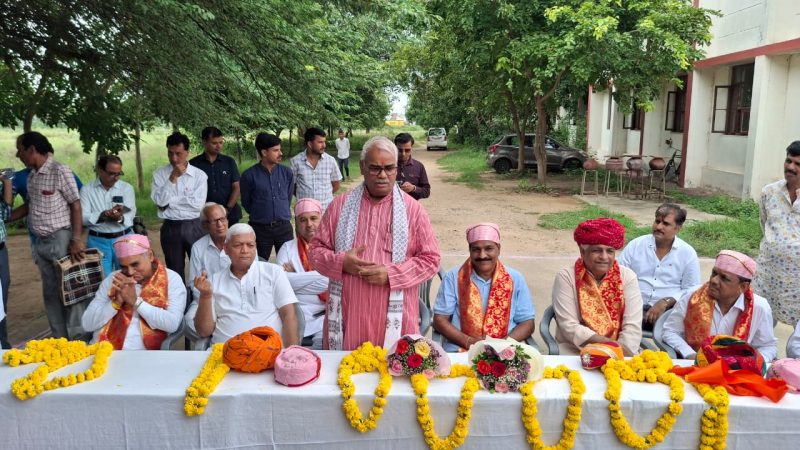 शिक्षा एवं पंचायतीराज मंत्री रहे भीलवाड़ा जिले के दौरे पर—पेड़ करोड़ों रुपये मूल्य की ऑक्सीजन देते हैं, वर्षा एवं भूजल पुनर्भरण में निभाते हैं महत्वपूर्ण भूमिका — शिक्षा मंत्रीमुख्यमंत्री की ‘हरियालो राजस्थान—एक पेड़ देश के नाम’ मुहिम को जन-आंदोलन बनाने का आह्वान