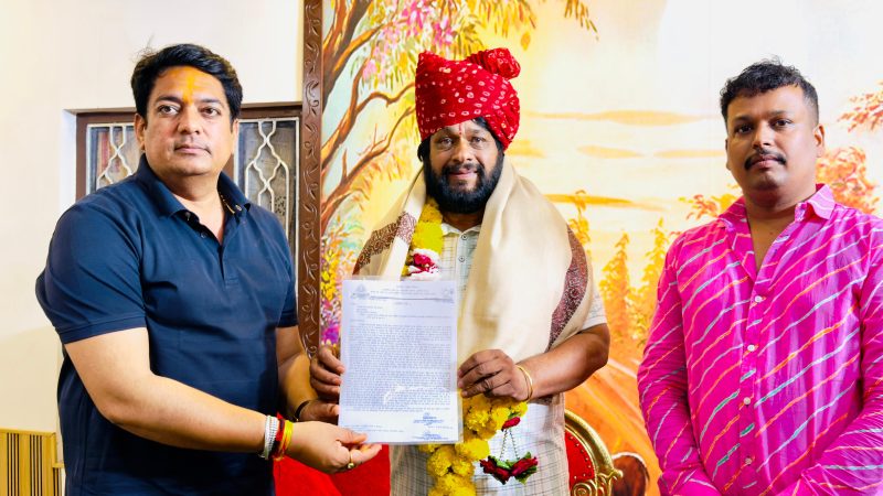 कैबिनेट मंत्री अविनाश गहलोत ने राजगढ़ भैरव धाम में किए दर्शनसावन सोमवार को पहुंचकर ली आशीर्वाद, प्रदेश की खुशहाली के लिए की प्रार्थना