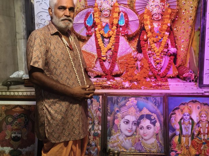 ठाकुरजी के जयकारों से गूंजा लक्ष्मी नारायण मंदिर, एकादशी पर उमड़ा आस्था का सैलाब