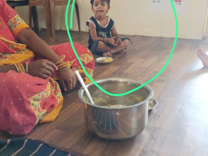 आंगनबाड़ी केंद्र में मासूम बच्ची से भेदभाव का आरोप, वाल्मीकि समाज ने जताई नाराजगी