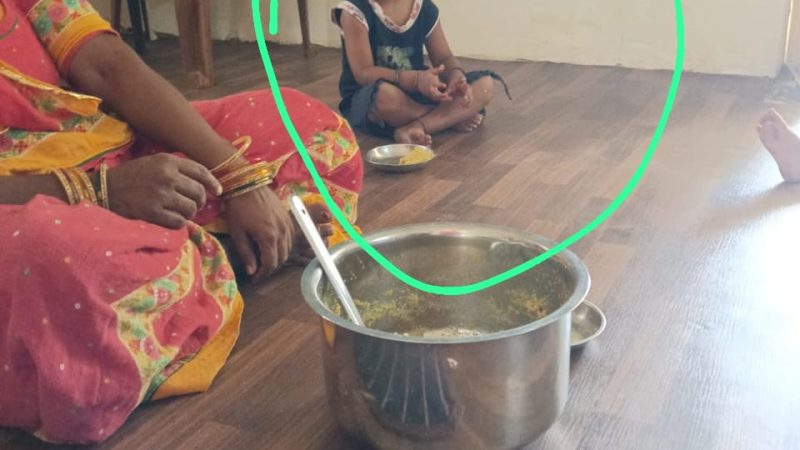 आंगनबाड़ी केंद्र में मासूम बच्ची से भेदभाव का आरोप, वाल्मीकि समाज ने जताई नाराजगी
