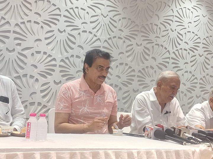 अमूल भगाओ-सरस बचाओ’ के नारे के साथ होगा सरस सहकार महाकुंभ23 अगस्त को अजमेर में जुटेंगे 25 हजार से अधिक पशुपालक, मुख्यमंत्री से अमूल के विस्तार की अनुमति नहीं देने की मांग