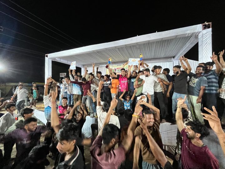 दही-हांडी प्रतियोगिता में DND क्लब प्रथम, RK क्लब द्वितीय