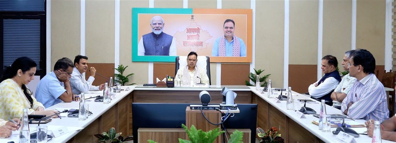 लम्पी स्किन डिजीज की स्थिति पर बैठकसावधानी व सतर्कता ही लम्पी रोग का बचावजन-जागरूकता के लिए चलाएं अभियानलम्पी स्किन रोग के प्रति राज्य सरकार पूरी तरह से सजग-मुख्यमंत्री भजनलाल शर्मा