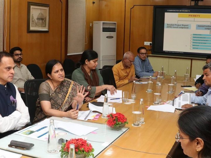 पीएम राष्ट्रीय कृषि विकास योजना की मुख्य सचिव ने की समीक्षा—सभी कंपोनेंट का प्रभावी क्रियान्वयन सुनिश्चित करते हुए आवंटित बजट का समयबद्ध उपयोग करें —मुख्य सचिव