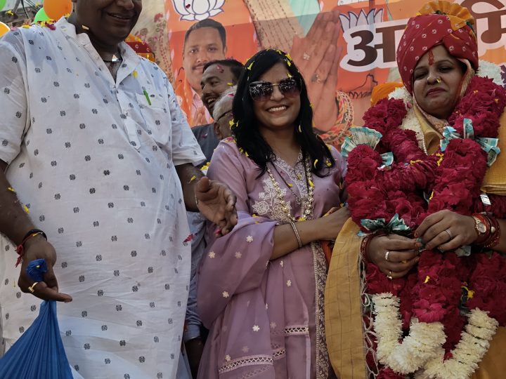 नया बाजार चोपड़ में महापौर अनामिका शर्मा का भव्य अभिनंदन
