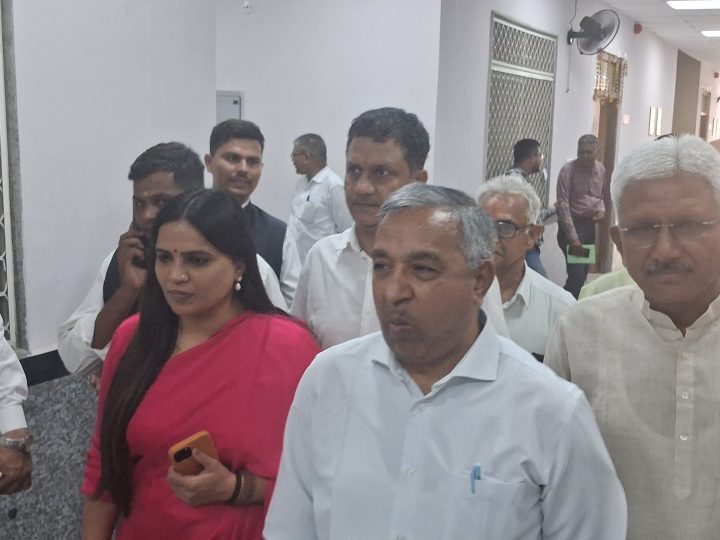 Ajmer Zila Parishad Election 2026: नामांकन के अंतिम दिन कांग्रेस-भाजपा ने जारी की प्रत्याशियों की सूची, देखें वार्डवार नाम