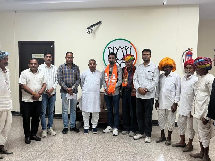 कांग्रेस  प्रत्याशी पप्पू गुर्जर ने कांग्रेस छोड़ भाजपा की सदस्यता ग्रहण की