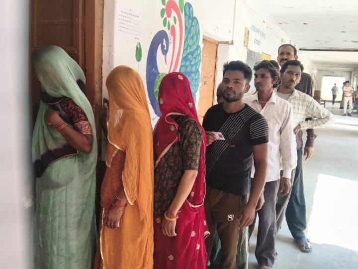 अजमेर जिले में प्रथम चरण का मतदान 81.31 प्रतिशत, ग्रामीणों में दिखा उत्साह