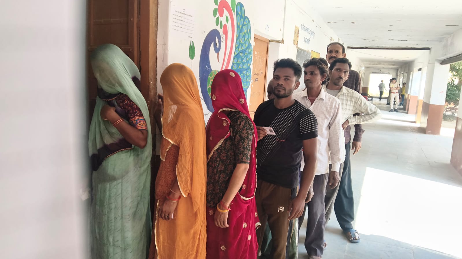 अजमेर जिले में प्रथम चरण का मतदान 81.31 प्रतिशत, ग्रामीणों में दिखा उत्साह